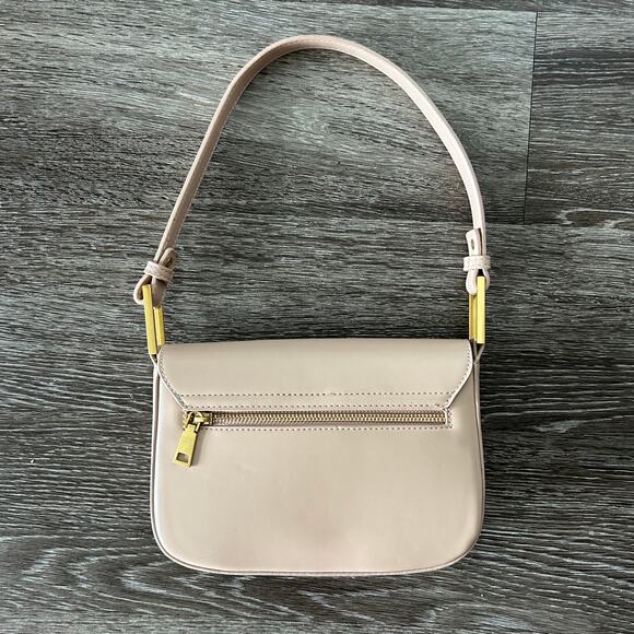 NWOT Madison West Naya Shoulder Bag Taupe Faux Leather Gold Hardware‎ Neutral - Picture 5 of 12